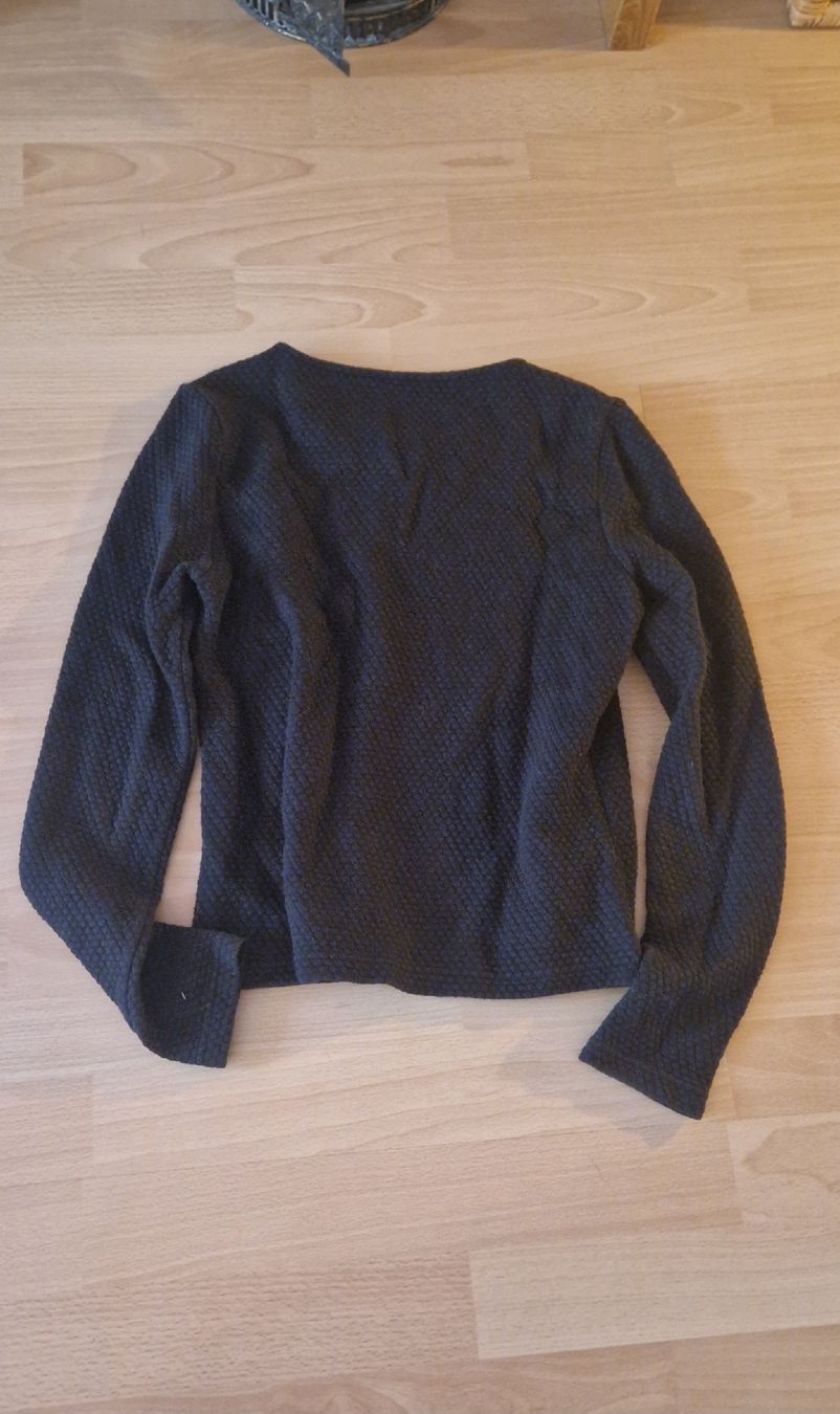 Only Giacche: Schwarze ONLY Strickjacke mit Zipper, Grösse XS – Usato da Rüfenacht BE venduto da Loeti1992 2