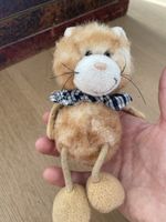 Plüschtier Katze hellbraun mit karierter Schleife klein
