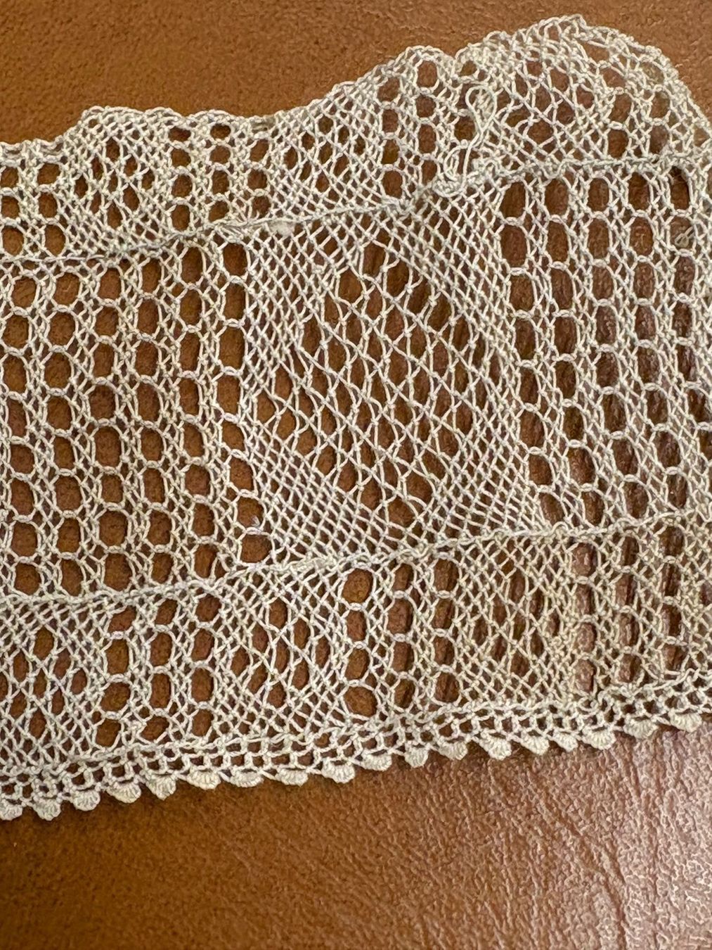Tessuti: Vintage - Baumwoll-Spitze , 65 cm lang, 7 cm breit – Usato da Pratteln venduto da sLaedeliBB 1