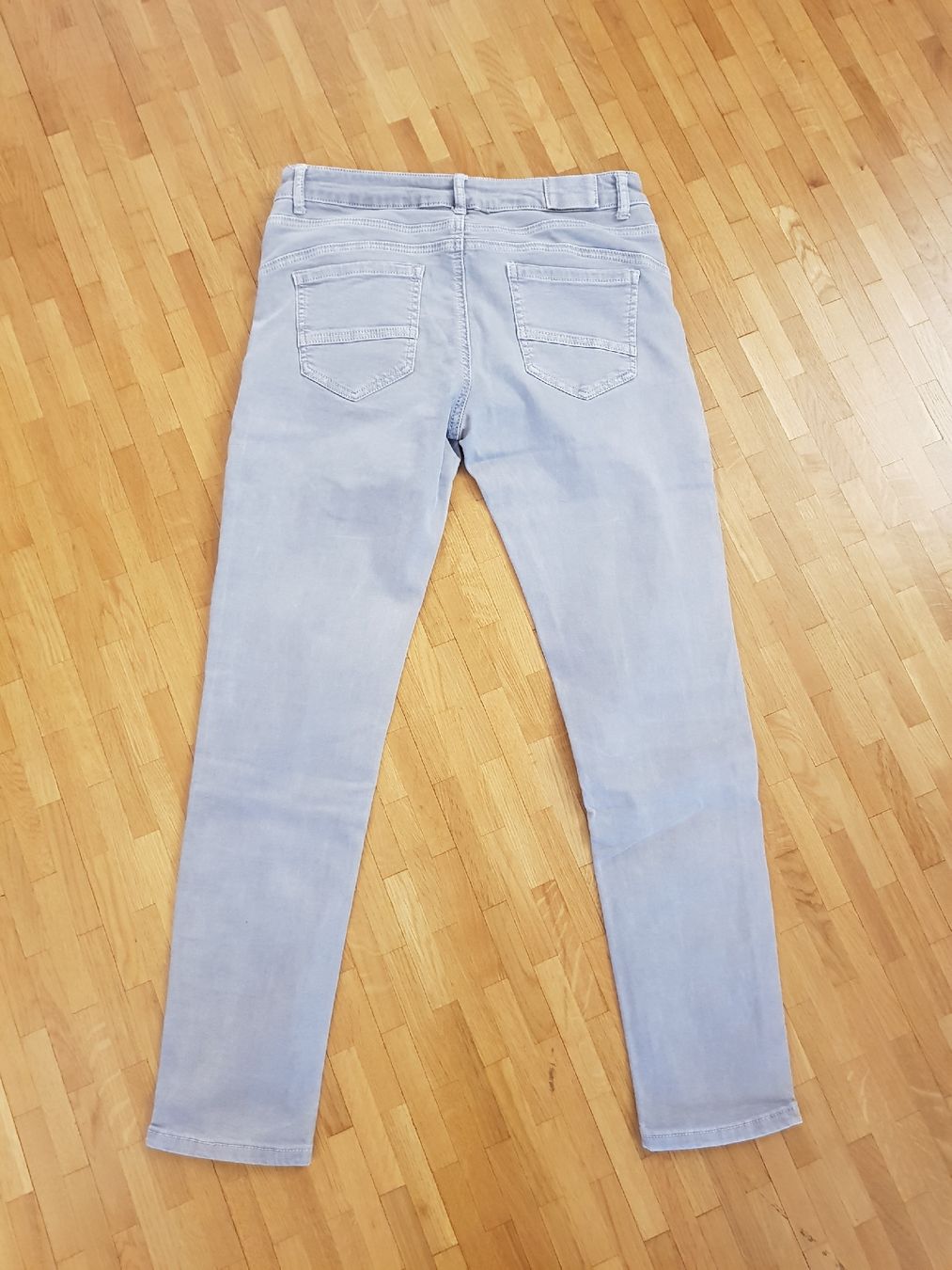 Jeans: Jeans gris clair Taille L - neuf – Neuf (Voir description) à Veyrier par sosozizou 3