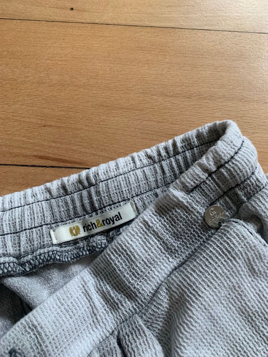 Rich & Royal Pantaloni: RICH & ROYAL - Hose grau 36 – Usato da Zürich venduto da Diazaio 3