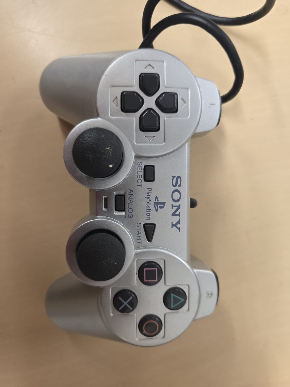 Controller: Sony Playstation PS2 Controller  – Difettoso da Tuggen venduto da Santasbag