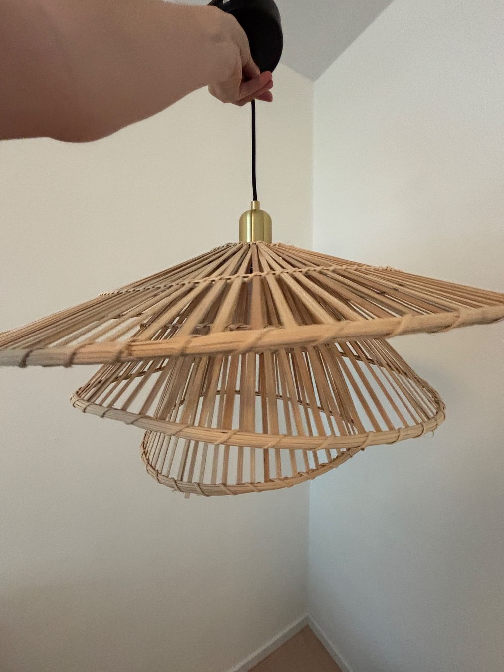 Lampadari & plafoniere: Hängeleuchte Rattan natur & schwarz – Usato da Zürich venduto da bowmore13 1