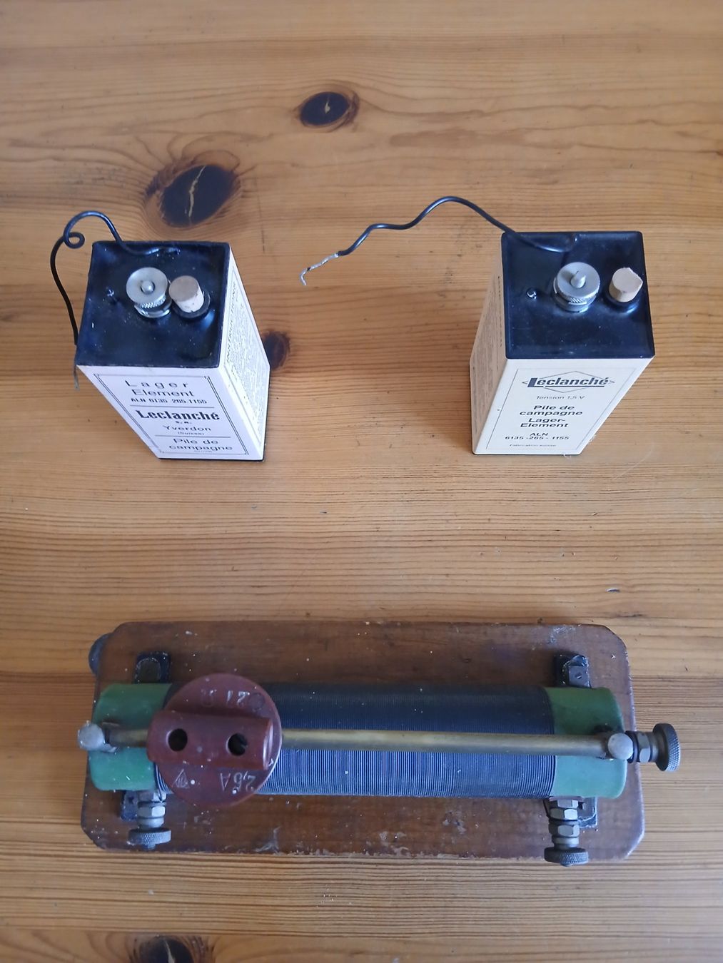 Misurare: Schiebewiderstand und 2 Leclanché Batterien alt – Usato da Oberentfelden venduto da Trinity1945 1
