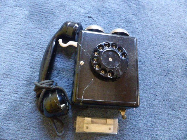 Telefoni: Antikes Wand-Telefon,Bakalit,Technik,Widmann,Autophon,Glocke – Usato da Lausen venduto da liesfisch