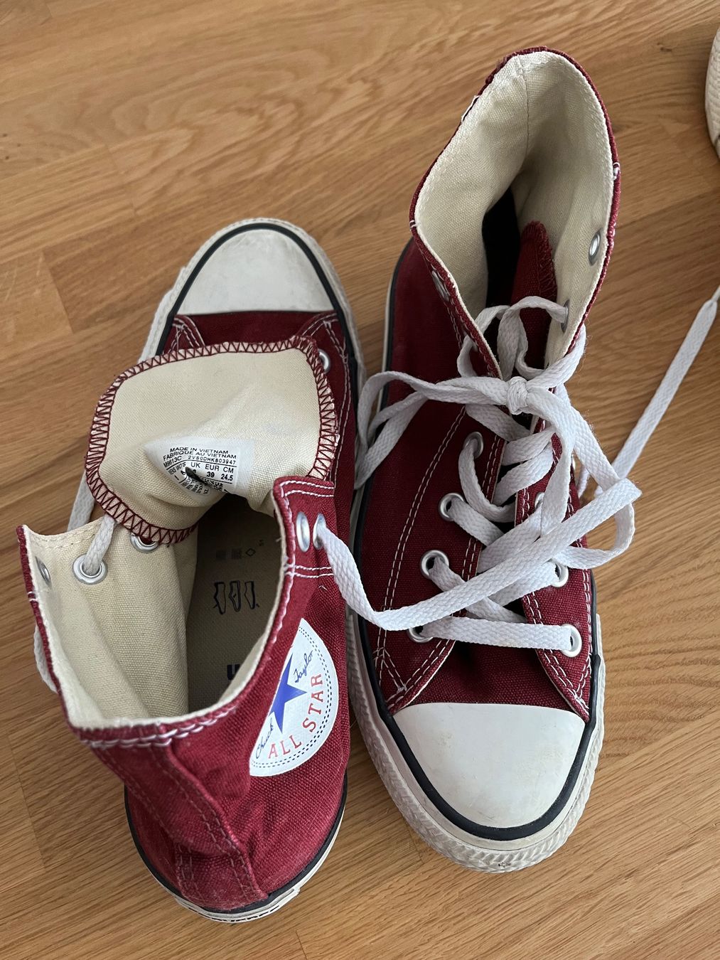Converse Scarpe da uomo: Converse All Star bordeauxrot Gr. 39 – Usato da Abtwil AG venduto da AbtWilAG 2