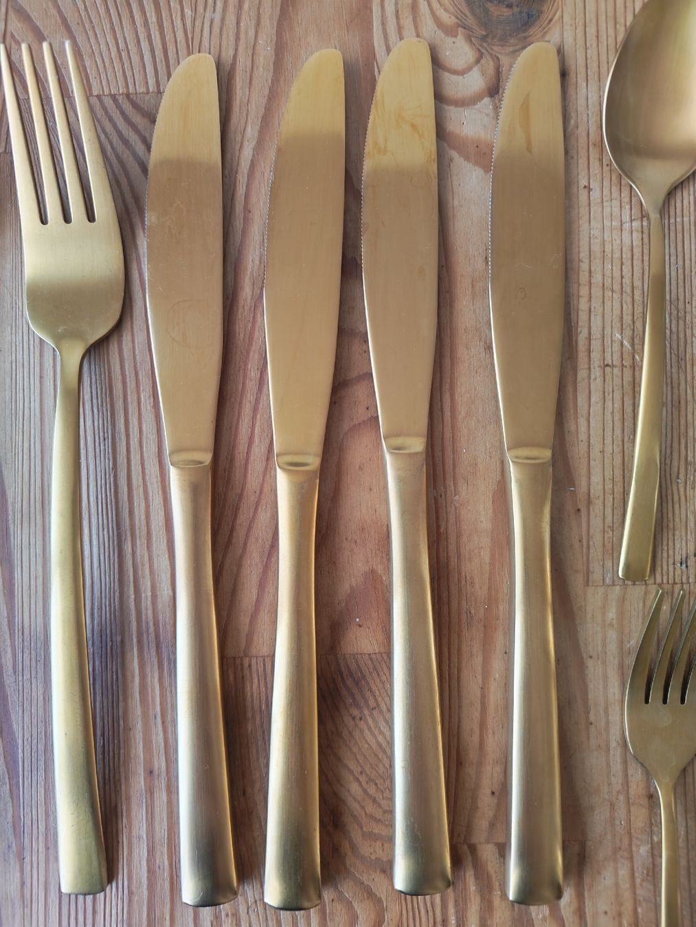 Set di posate: Gold Besteck-Set – Usato da Illnau venduto da chs_6v9l 3