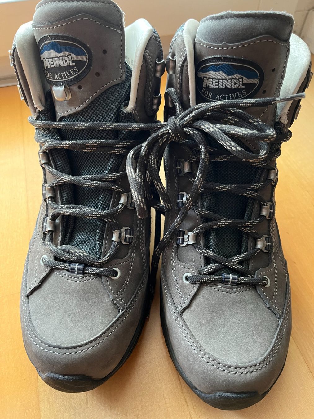 Meindl Herrenschuhe: Wanderschuhe Meindl   39/40 – Gebraucht aus Lützelflüh-Goldb von Fresu8