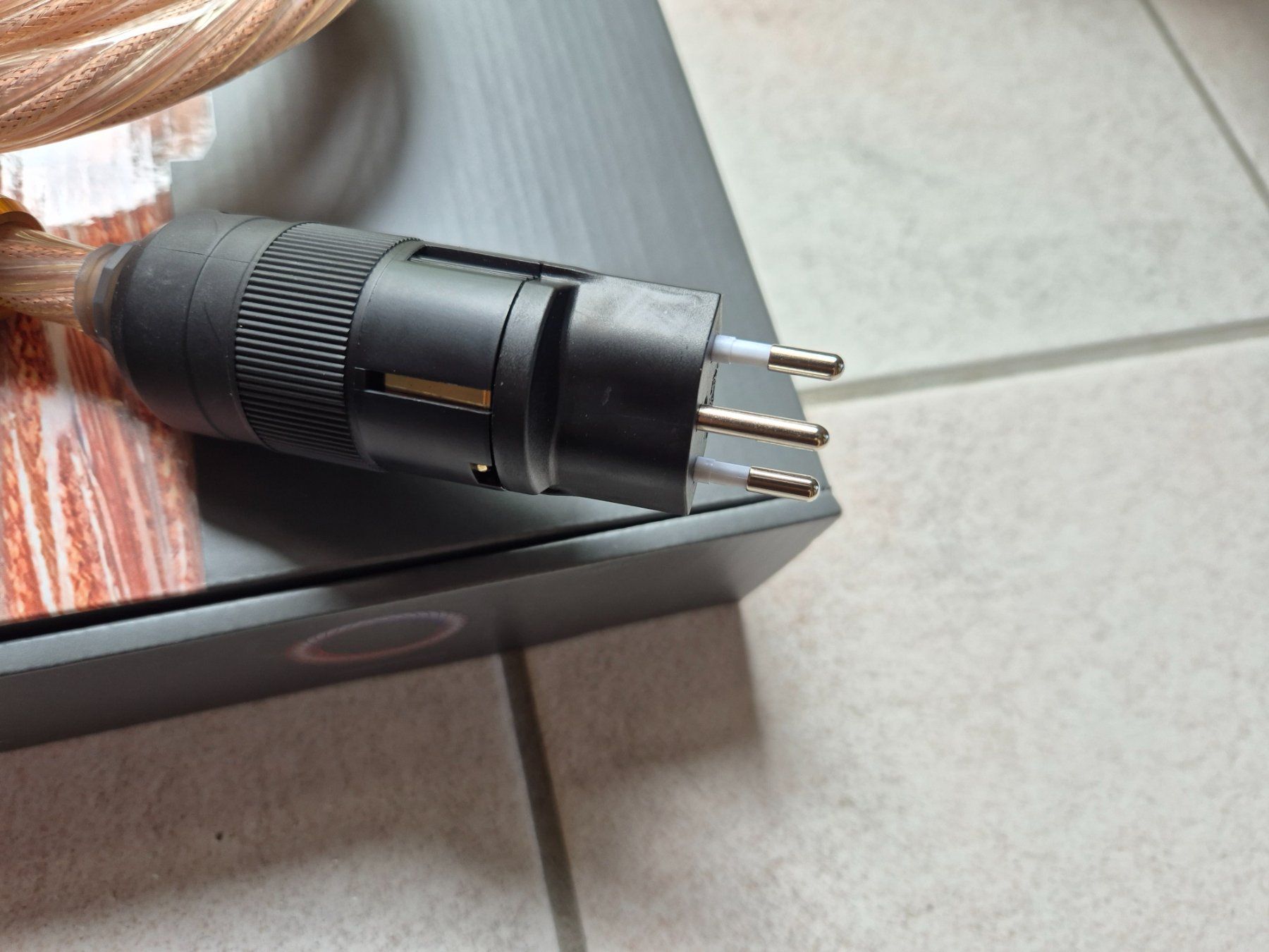 Cavi: iFi SilentPower Nova Audiophiles Stromkabel mit CH-Stecker – Usato da Beringen venduto da 2015ursh 4