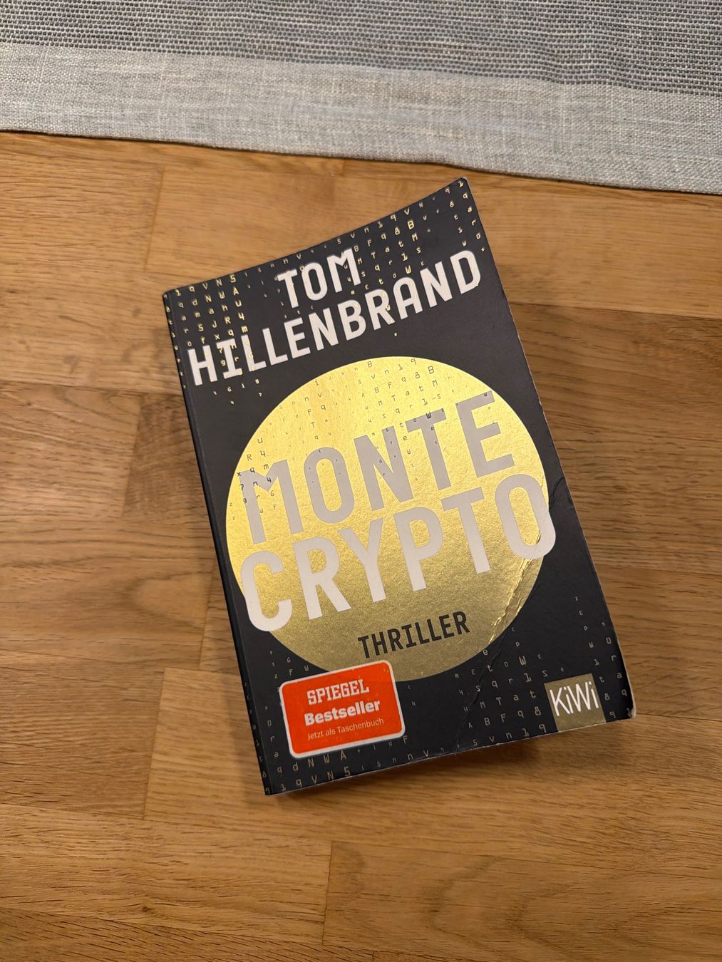 Livres: Buch Montecrypto Tom Hillenbrand – D'occasion à Brunnen par Moona22