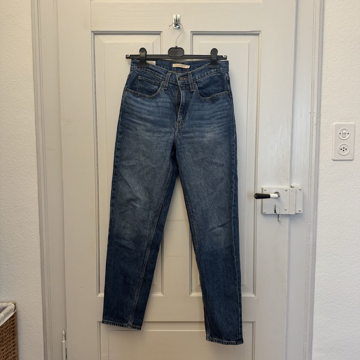 Levi's Jeans: Levi's 80s Mom Jeans, Gr. 27, blau – Usato da Baden venduto da sinaxli