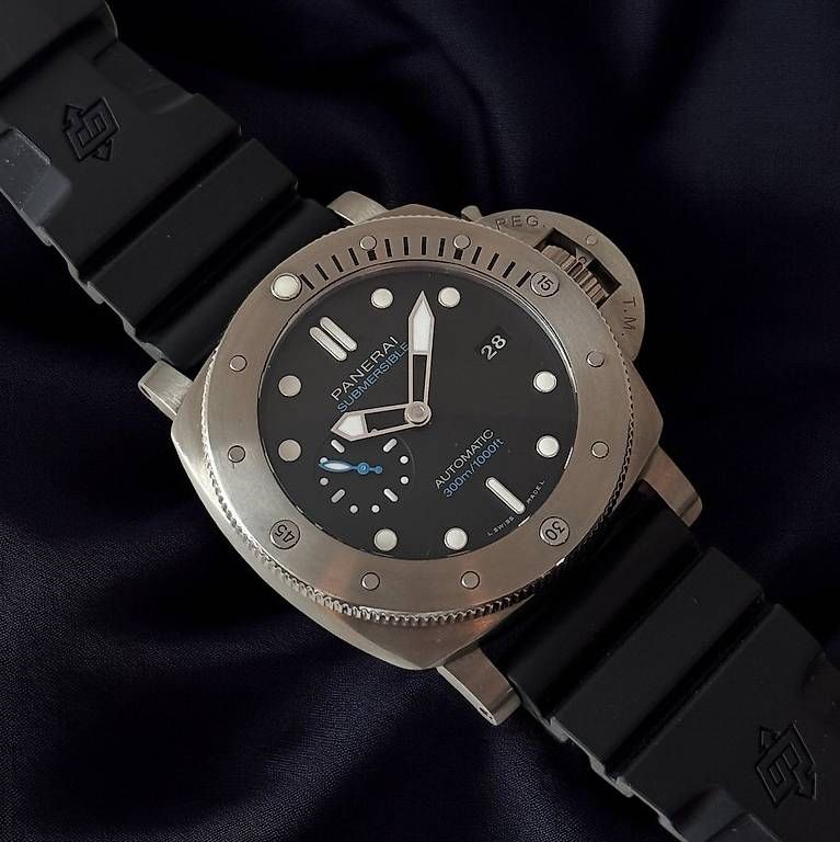 Orologi: Panerai Luminor Submersible PAM01305 – Usato da Genève venduto da minty.watches