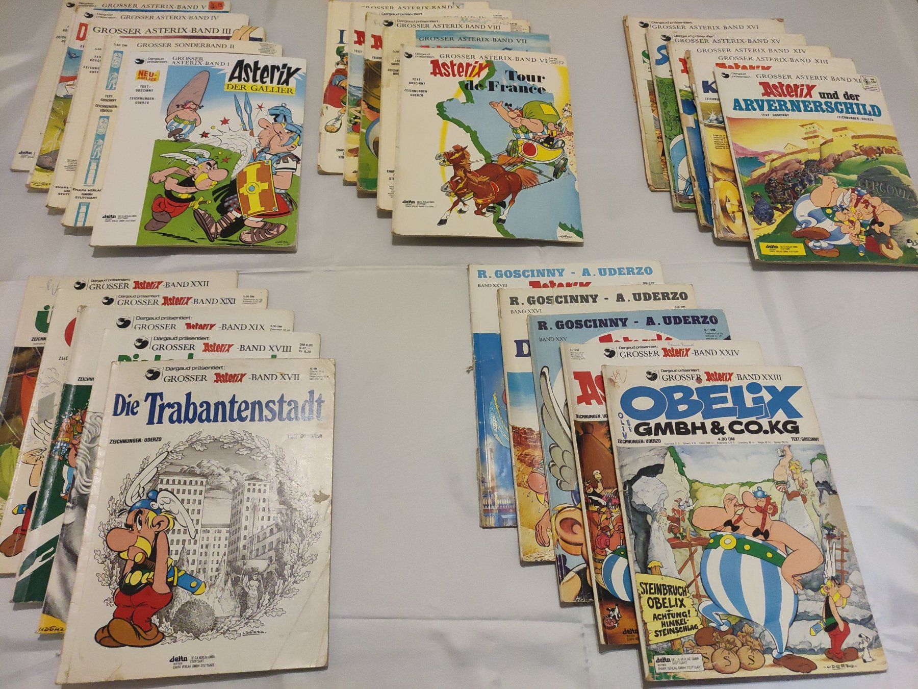Comics: 25 Asterix + Obelix alte Auflagen Comics Sammlung – Gebraucht aus Hinwil von