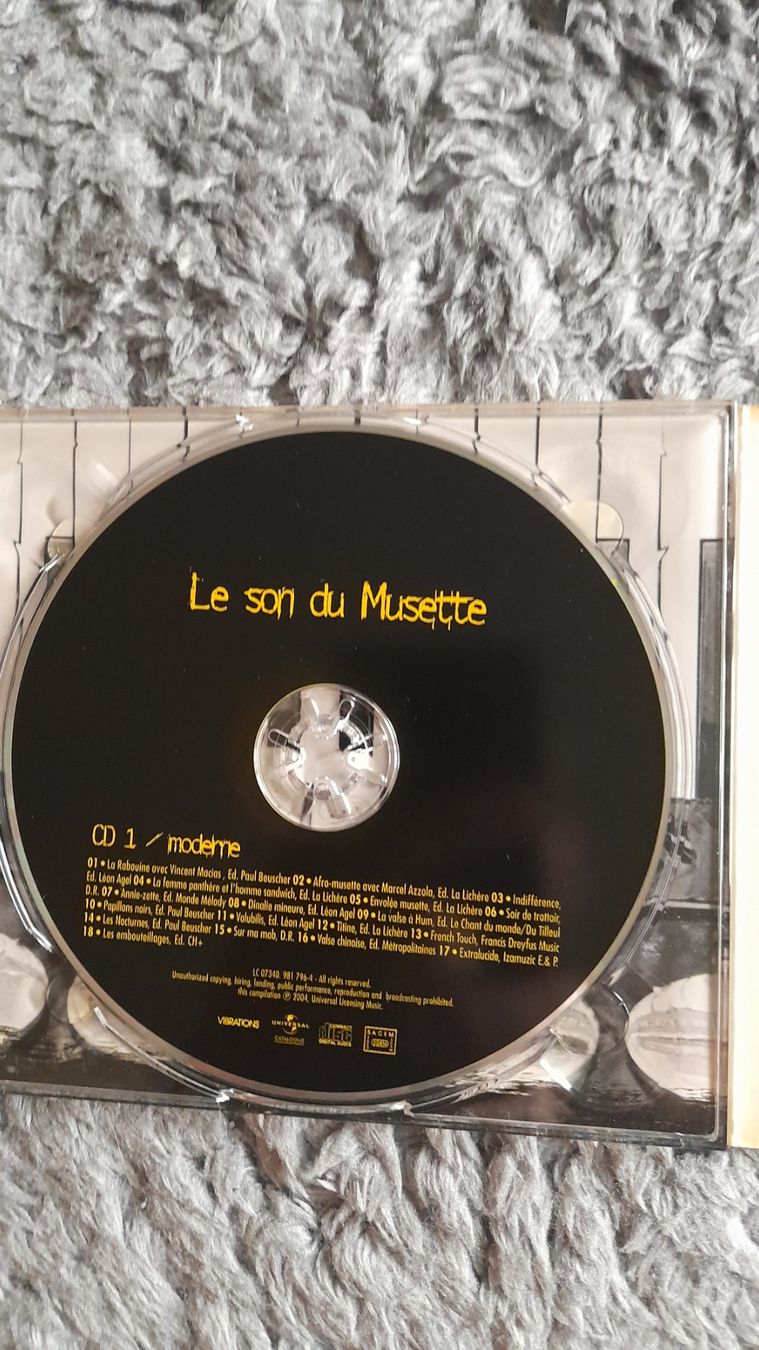CDs: VIBRATIONS    LE SON DU MUSETTE    CD – Gebraucht aus Wetzikon ZH von Ramones01 2