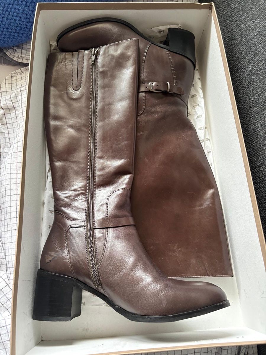Scarpe da donna: Bottes en cuir – Nuovo (secondo la descrizione) da Petit-Lancy venduto da Minimaquoi 1
