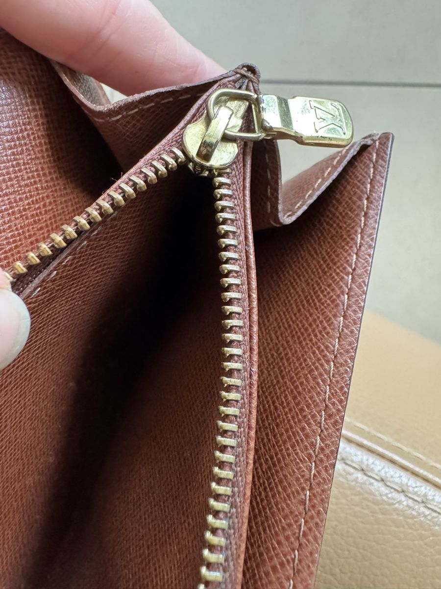 Louis Vuitton Portemonnaie: Louis Vuitton Portmonee Original – Gebraucht aus Belp von Aliya 4