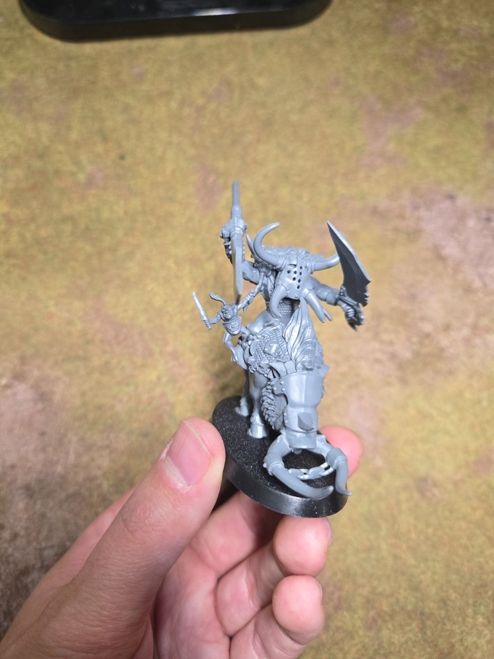 Kit di modellismo & Modellini statici: Warhammer Old World Ork Boss on Boar – Usato da Kloten venduto da Kenneth_Iselin