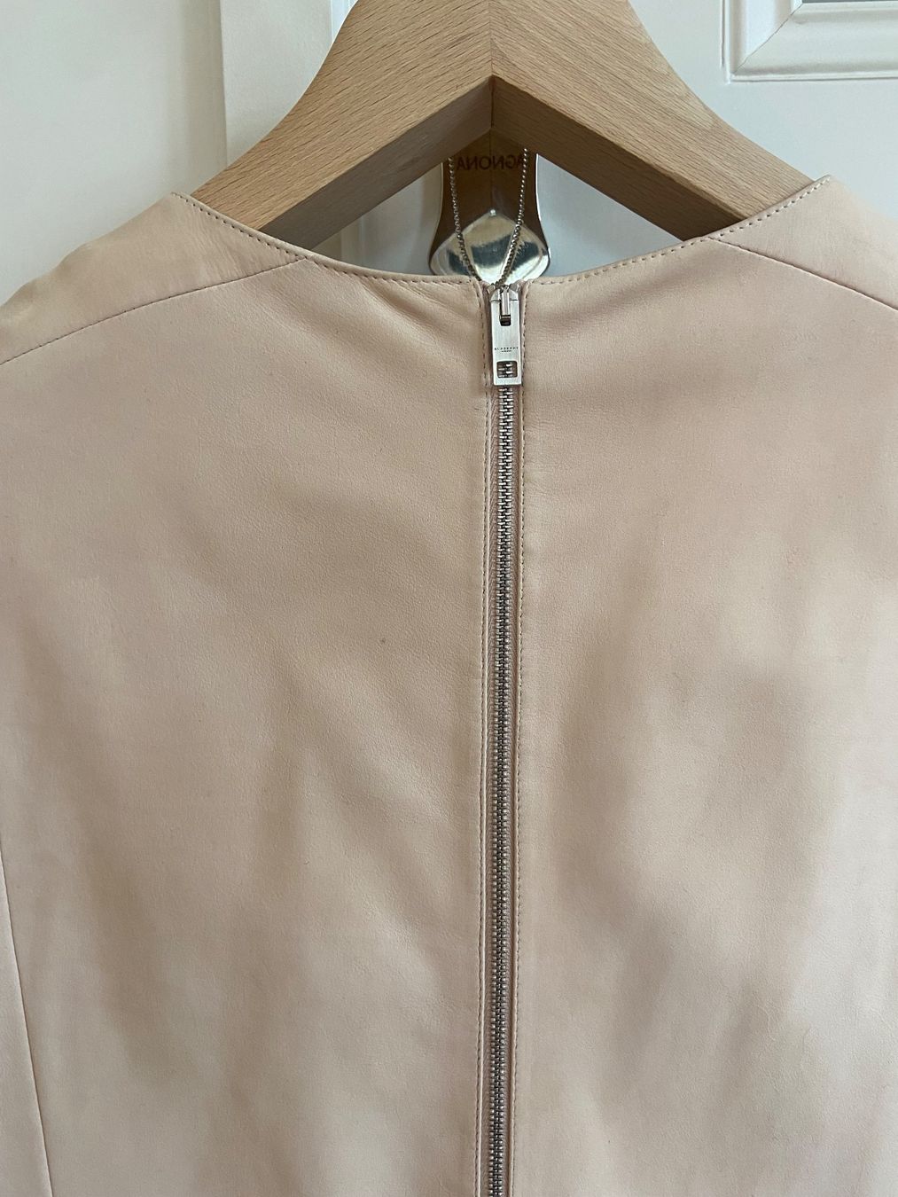 Burberry Vestiti: Burberry - Lederkleid, Gr. 38, puderfarben – Usato da Zürich venduto da Johanna028 1