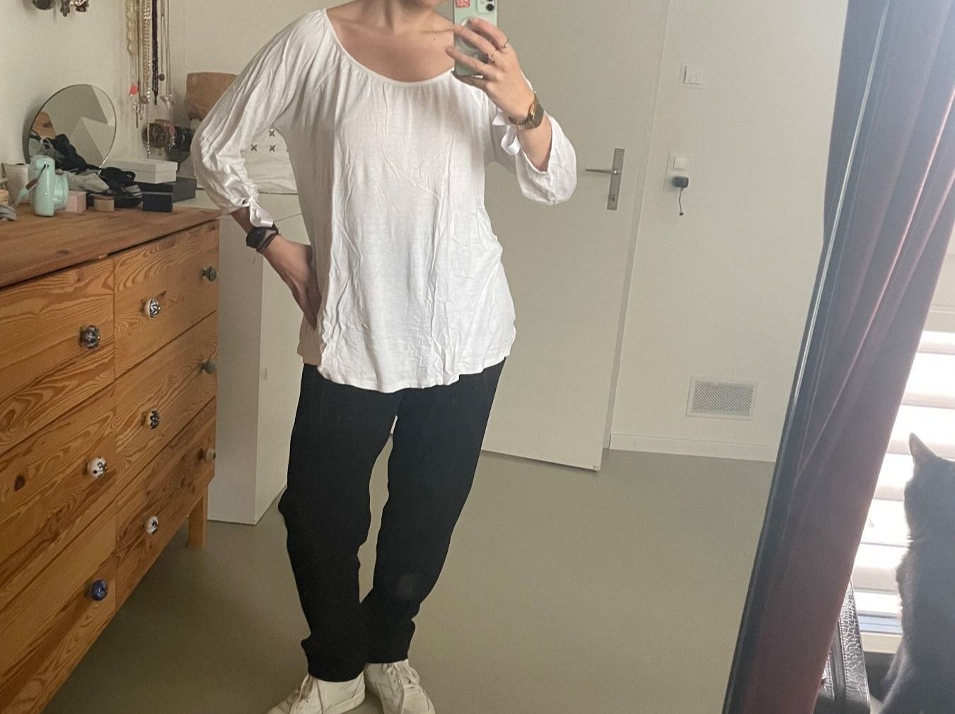 Top: weite weisse Bluse Gr S / Blouse blanche ample – Nuovo (secondo la descrizione) da Zürich venduto da AnnaSa 2