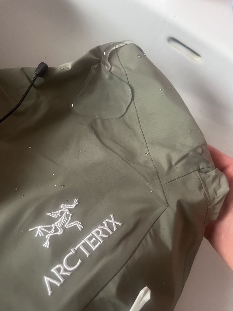 Arcteryx Giacche: Arc'teryx Alpha SV Hardshell Jacke – Usato da Uster venduto da raf_75rb 5