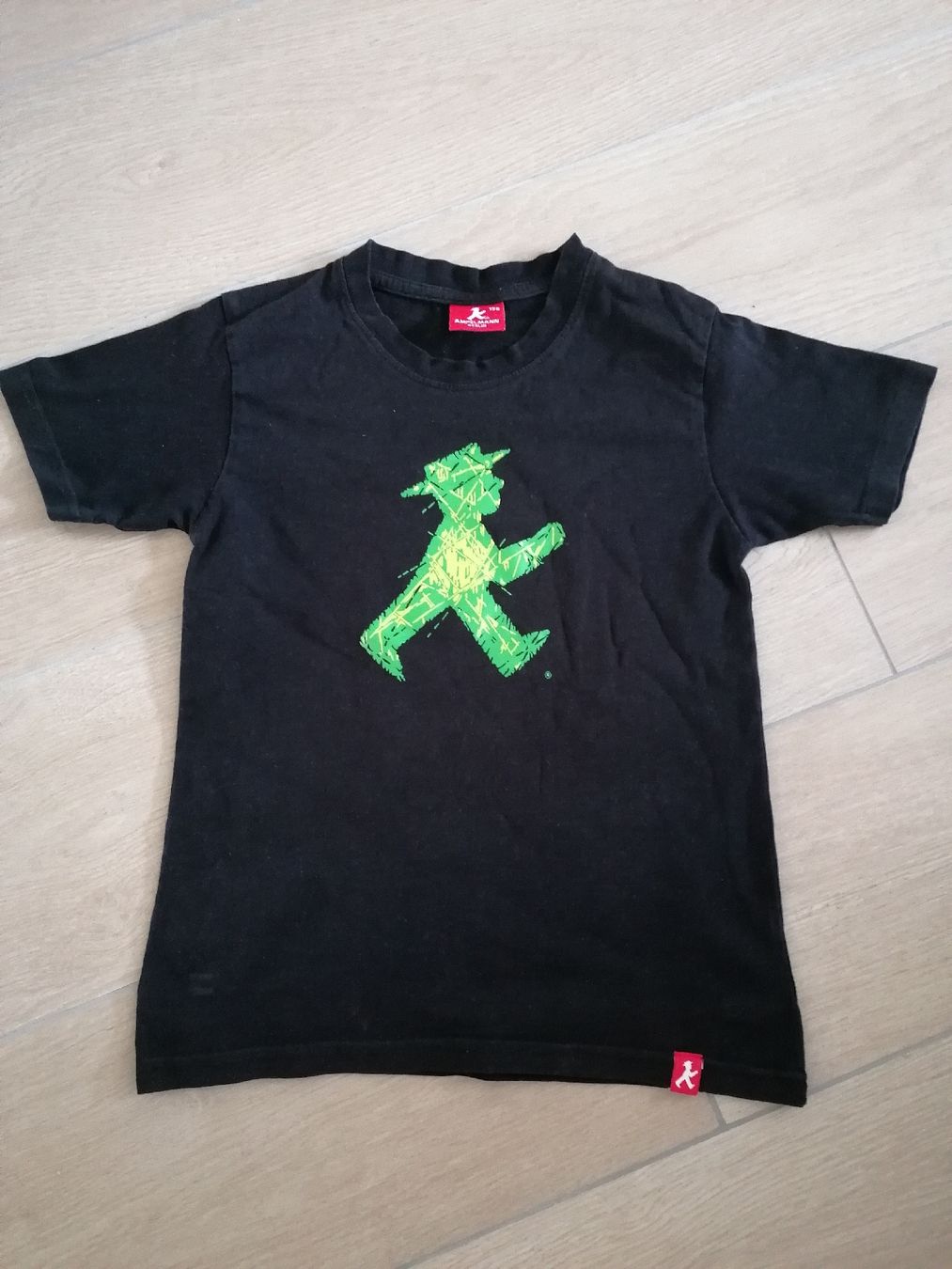 Hemden, T-Shirts & Polos: T-Shirt Ampelmännchen, Gr. 128 – Gebraucht aus Wängi von Schnautz75