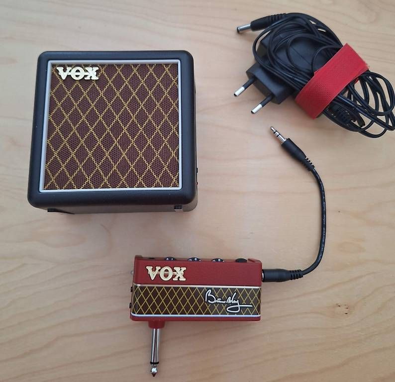 Musikinstrumente: Mini E-Gitarrenbox + Vox AmPlug2 Brian May + Netzteil 9V – Gebraucht aus Madiswil von Phoensi59 3