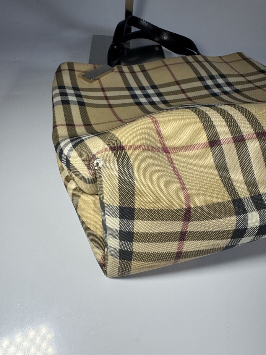 Burberry Borse da donna: Original Burberry Nova Check Shopper Tote – Usato da Vionnaz venduto da b_f_d_r_g 7