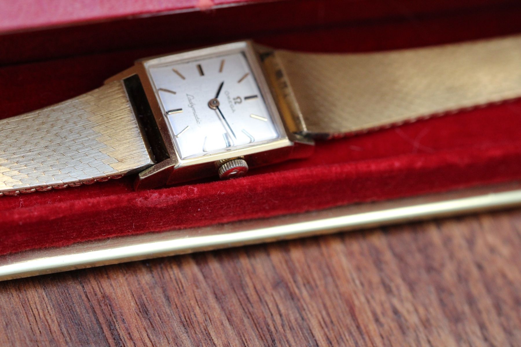 Omega Uhren: OMEGA Ladymatic – Gebraucht aus Zollikerberg von swissness_ 3