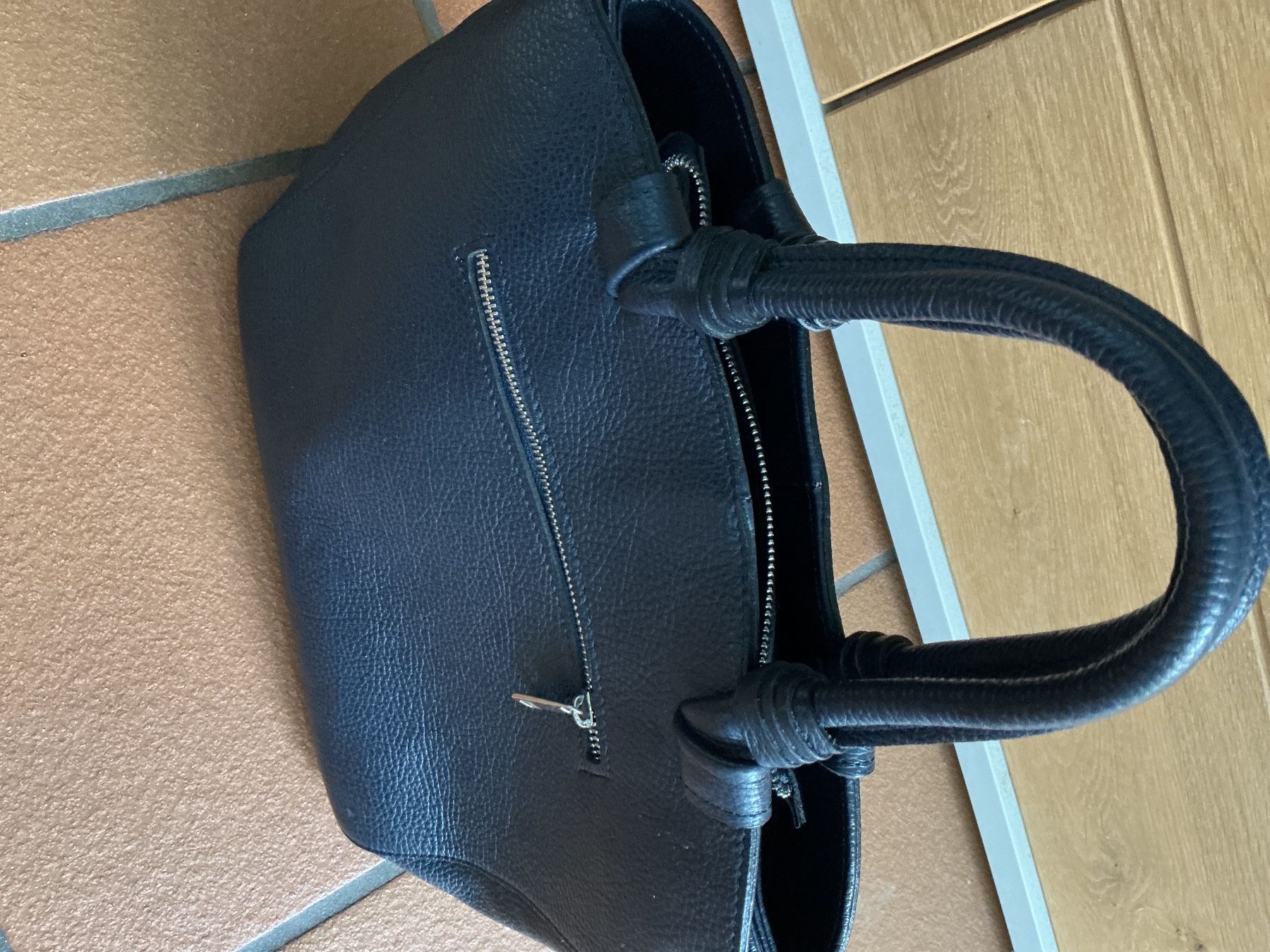 Borse da donna: Leder Tasche dunkel blau – Usato da Wettingen venduto da Andres54 1