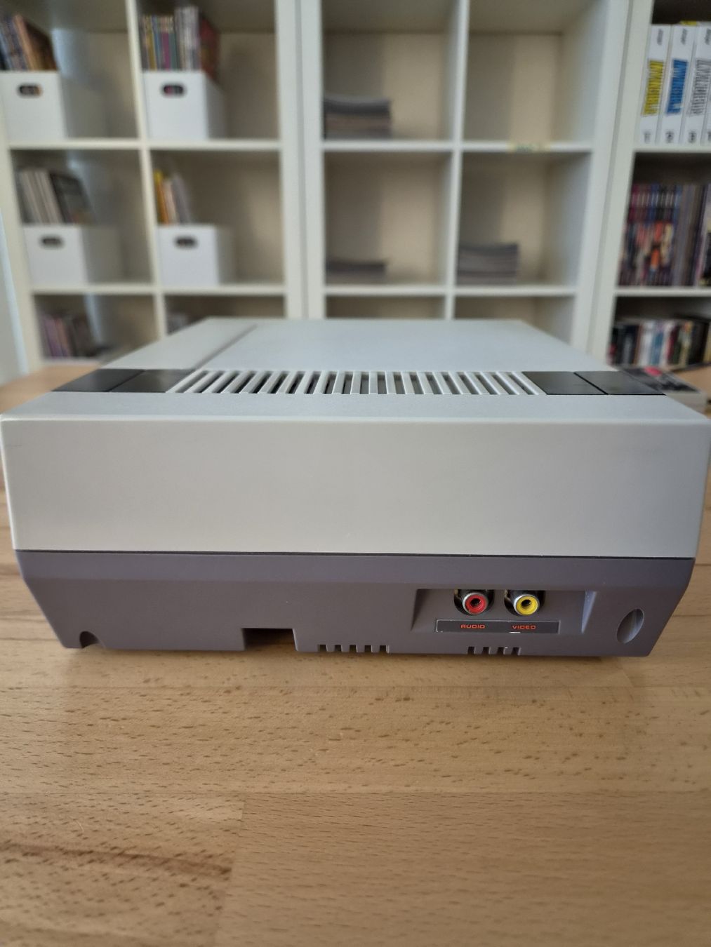 Nintendo Console: Nintendo Entertainment System (NES) + 2 Controller – Usato da Biel/Bienne venduto da collector_comics 5