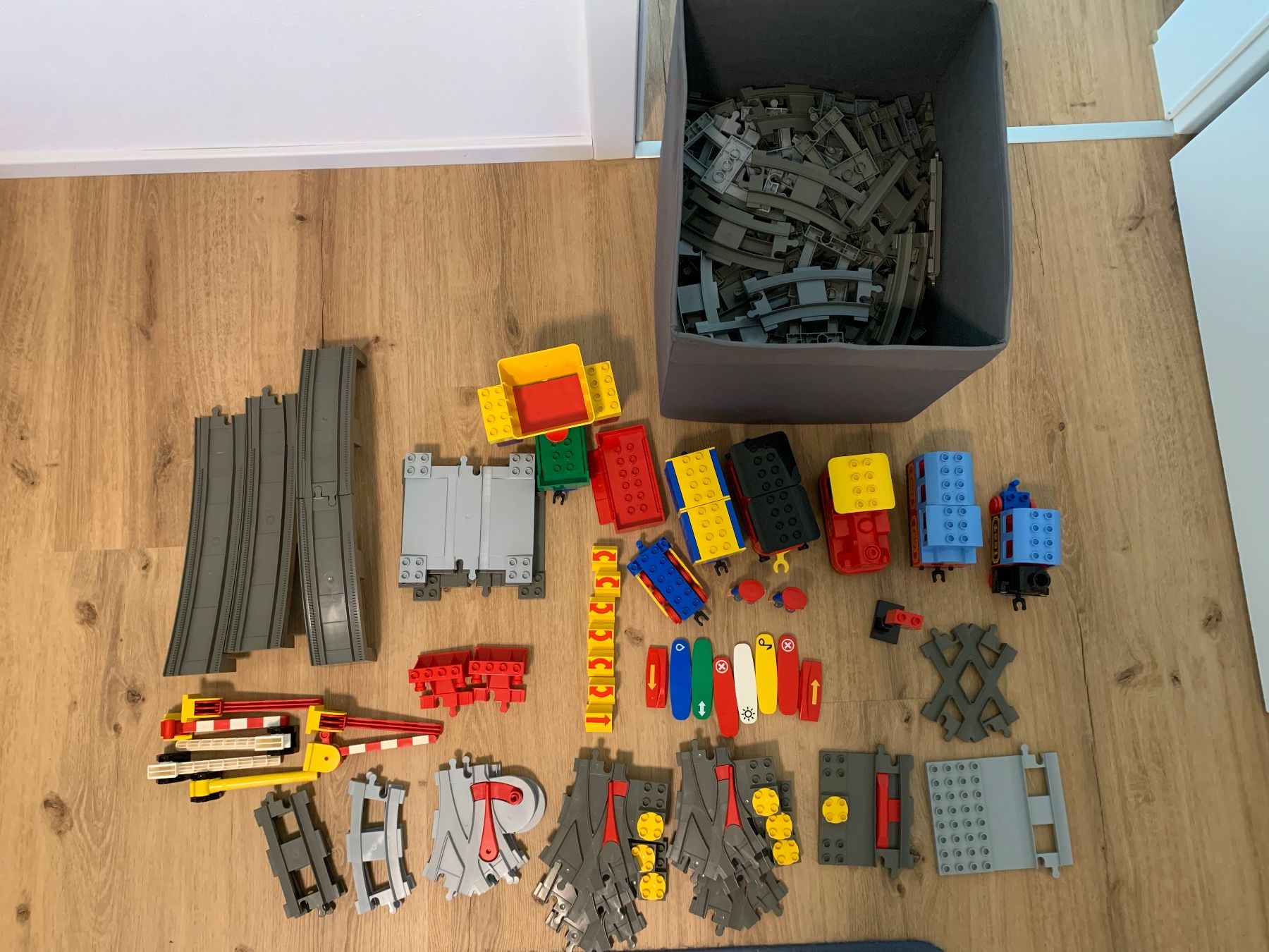Lego Giocattoli: Duplo elektrische Eisenbahn – Usato da Reinach AG venduto da Renaultpower