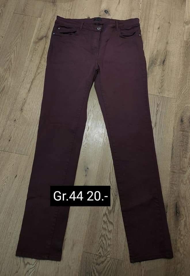 Pantaloni: schöne Hose gr. 44 – Nuovo (secondo la descrizione) da Beromünster venduto da aniram90