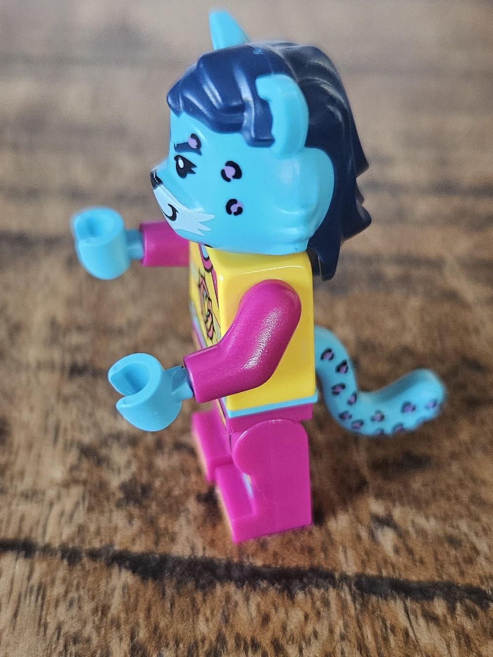 Lego Kit di costruzioni: lego figurine vid032 Leopard Guitarist – Usato da Confignon venduto da Ecrofigs 2