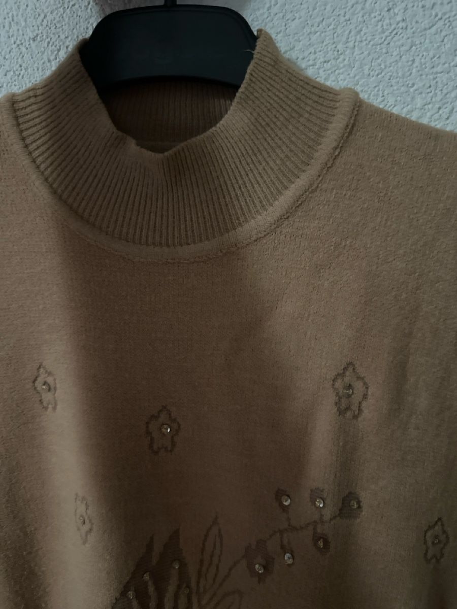 Pulls & Sweat-shirts: Damen Pullover beige – D'occasion à Zug par Hehe 2