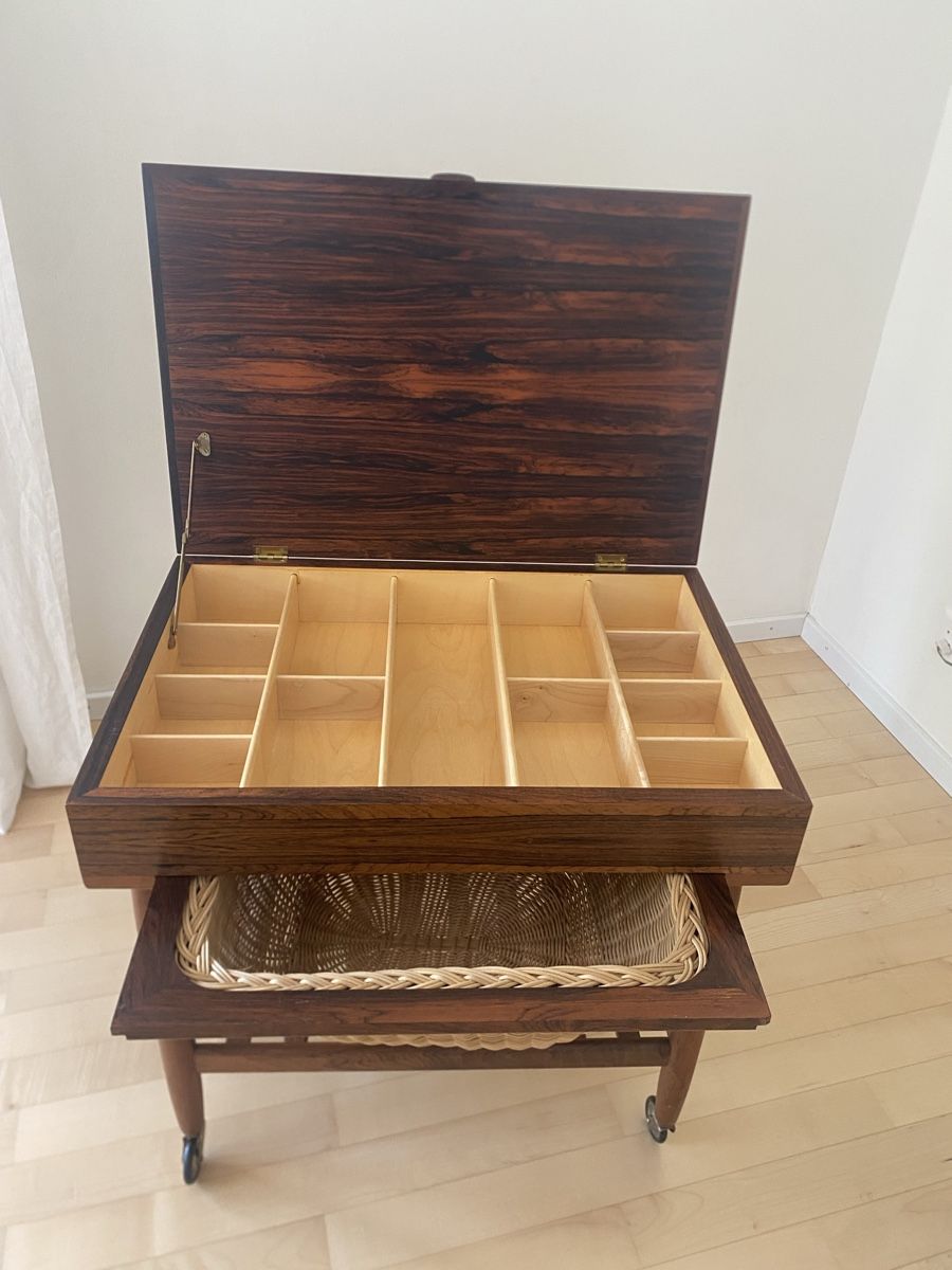 Korpus: Nähschrank auf Rollen - vintage  – Gebraucht aus Walchwil von Cooper2010 4