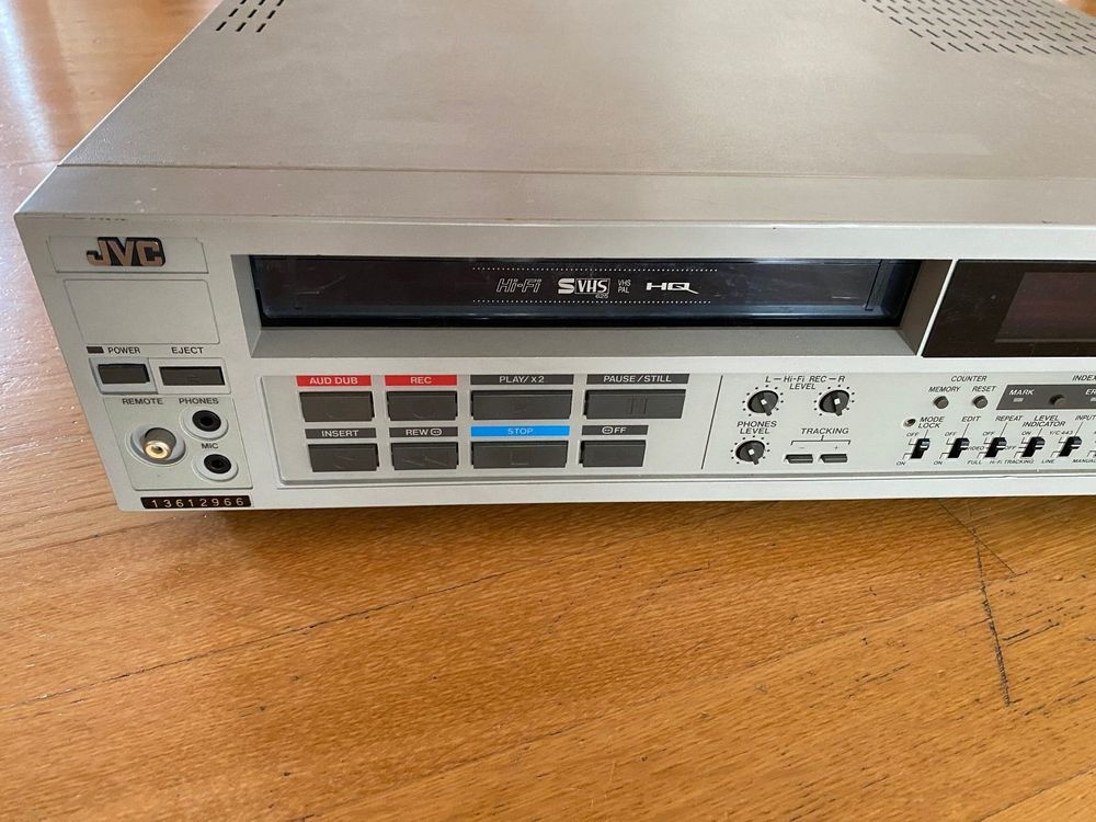 Rarität! JVC BR-S600E Video Cassette Recorder S-VHS VHS PAL