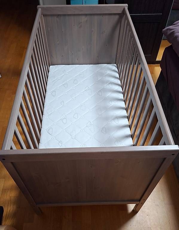 Betten: Kinderbett Set – Gebraucht aus Sarmenstorf von supisache