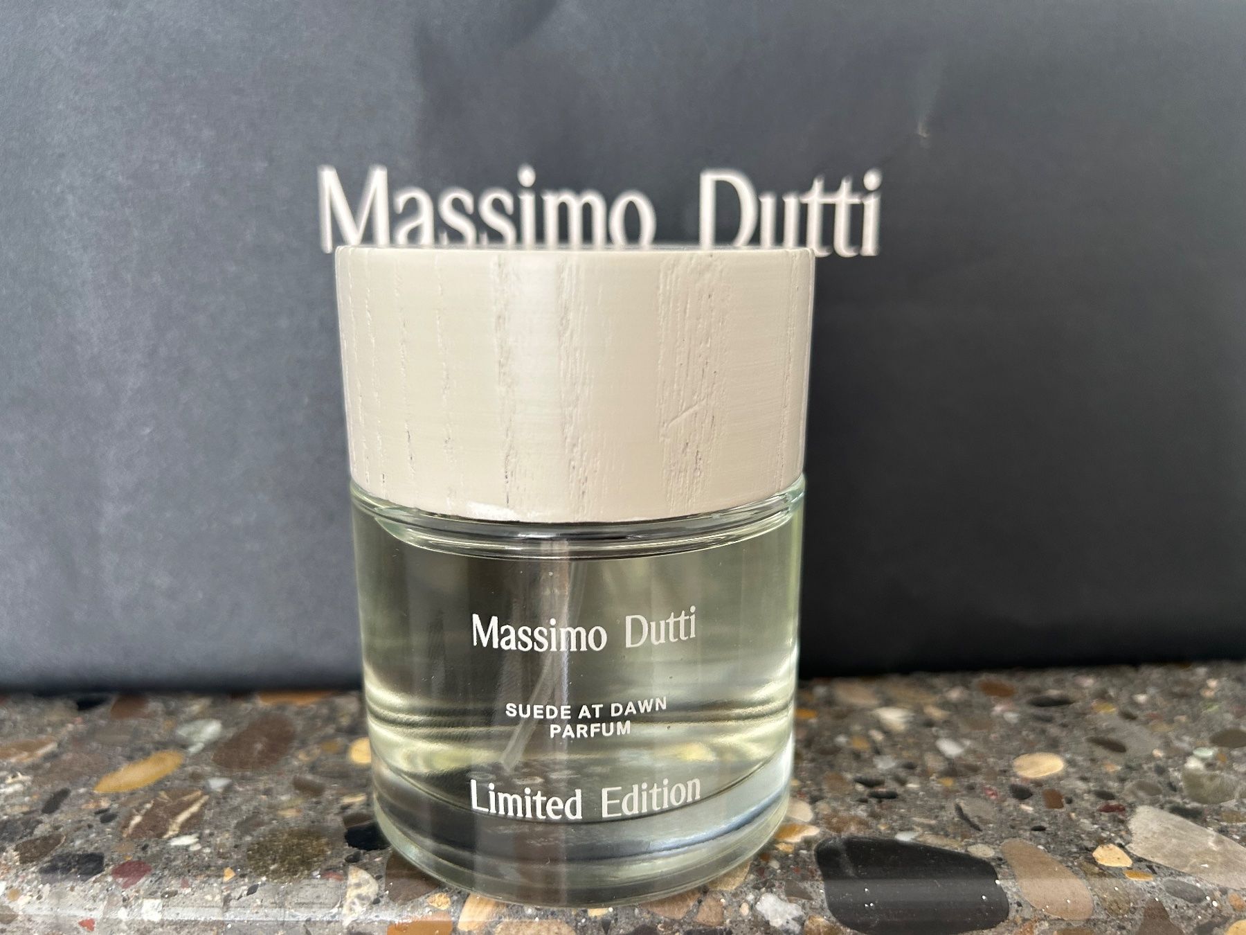 Massimo Dutti Profumi & Eau de Toilette: Massimo Dutti Limited Edition, neuwertig! – Nuovo (secondo la descrizione) da Zumikon venduto da Valeri79