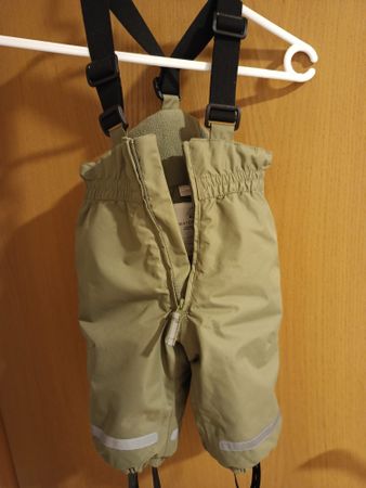 Schneehose für Baby.