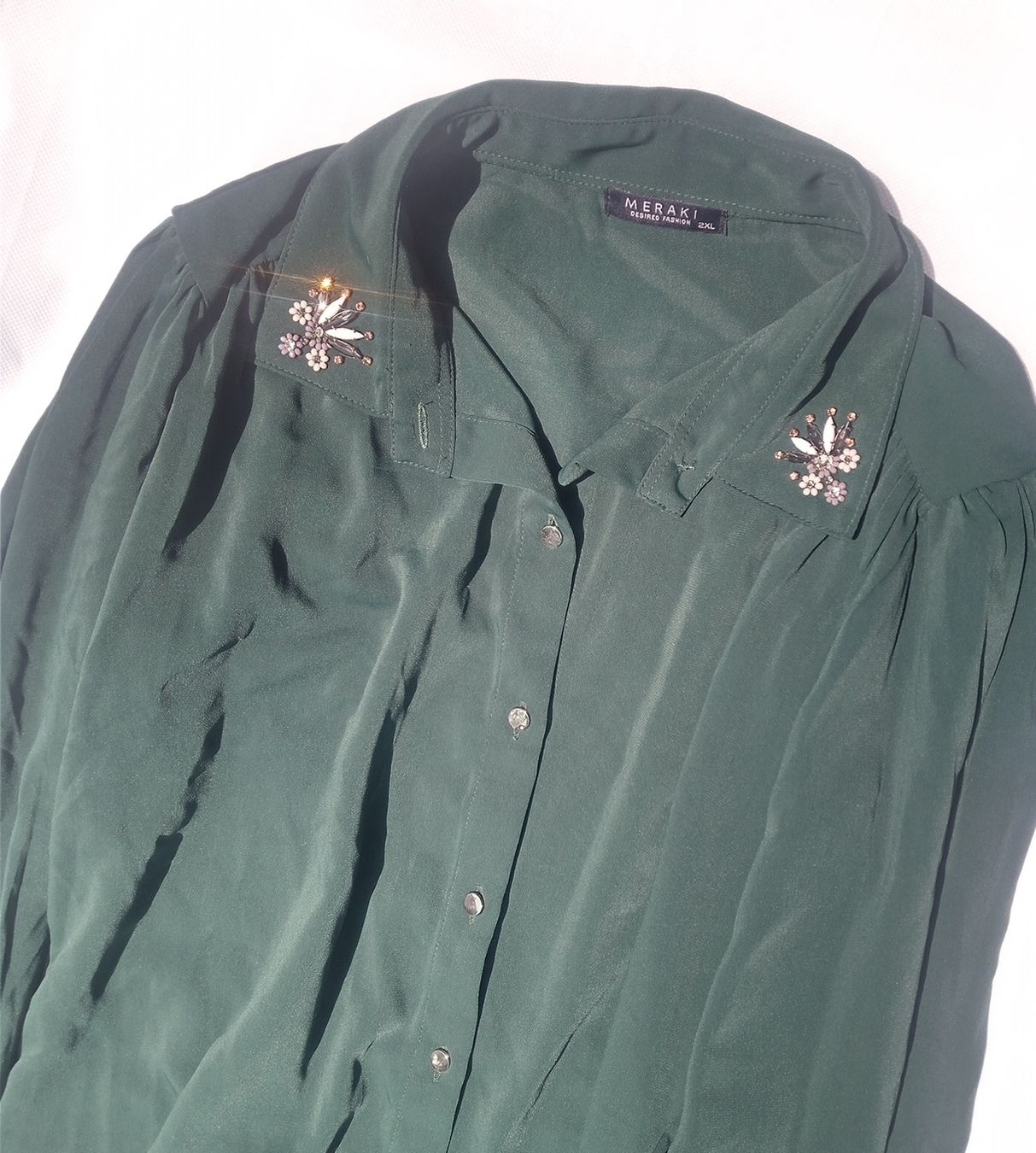 Camicette: Meraki Bluse grün mit Strass Gr. 2XL – Usato da Luzern venduto da toenu23
