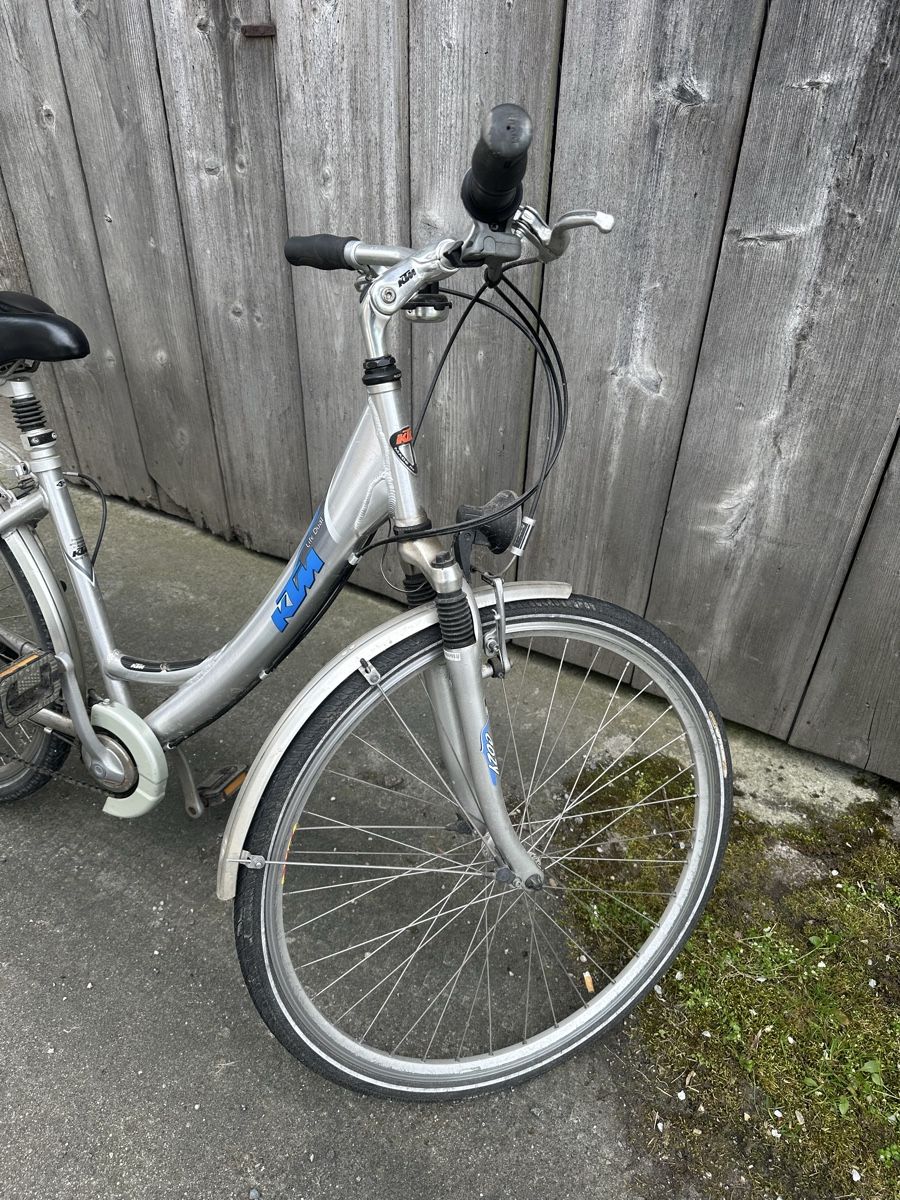 KTM Biciclette: KTM Damen Fahrrad silber-grau – Usato da Gachnang venduto da mih_7dkp 1