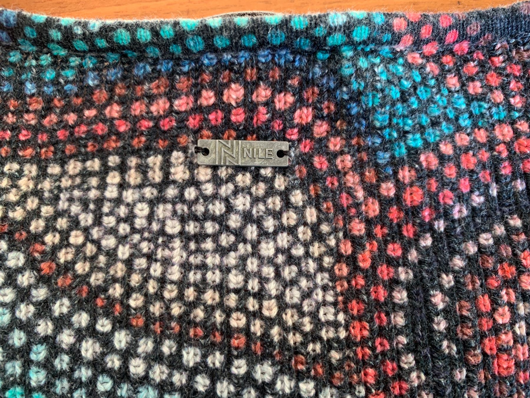 Nile Maglioni & Felpe: NILE wunderschöner mehrfarbiger Pullover Grösse XS – Usato da Meiringen venduto da Stuffandmore 4