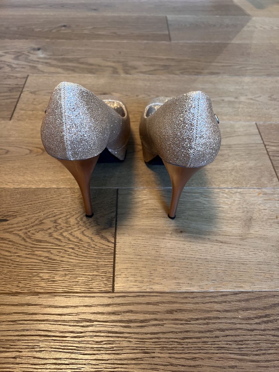 Chaussures femmes: High Heels Gr. 41 gold – Neuf (Voir description) à Gelfingen par Diana_Tall 2