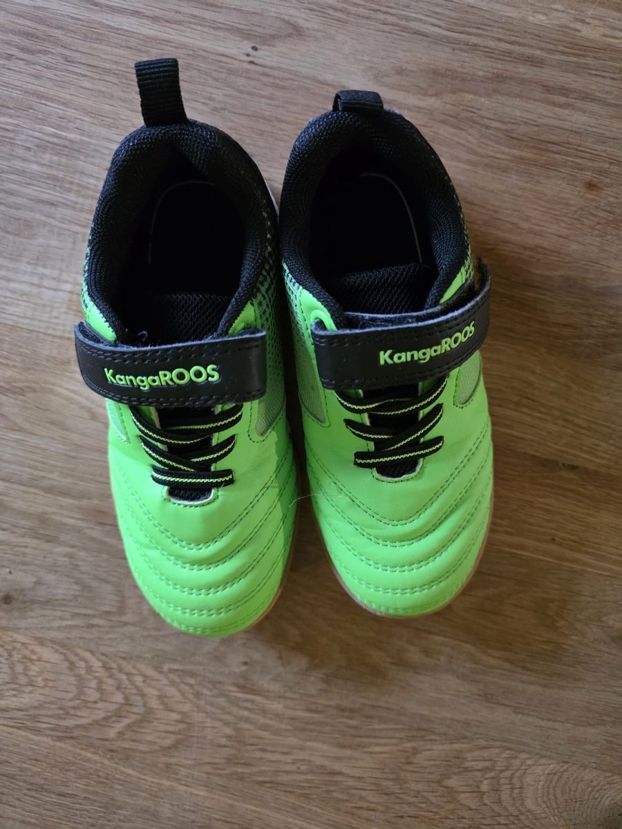 Scarpe per ragazzi: Hallenschuhe Gr. 27 – Usato da Bonstetten venduto da Visor9 1