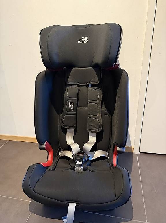 Seggiolini per auto: Britax Römer Advansafix IV M – Usato da Zürich venduto da jul_dc28 2