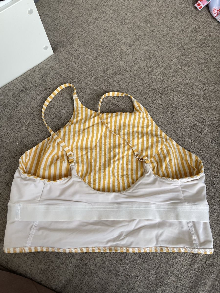 Lululemon Badekleider & Bikinis: Lululemon Bikini Oberteil High-Neck gestreift – Gebraucht aus Neuhausen am Rheinfall von dinkel.dorothea 6