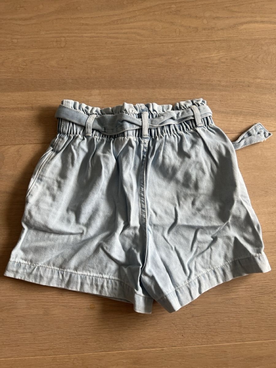 H&M Pantaloni: Leichte Sommer Shorts mit Gürtel Gr. 146 – Nuovo (secondo la descrizione) da Horw venduto da Lela_01 1