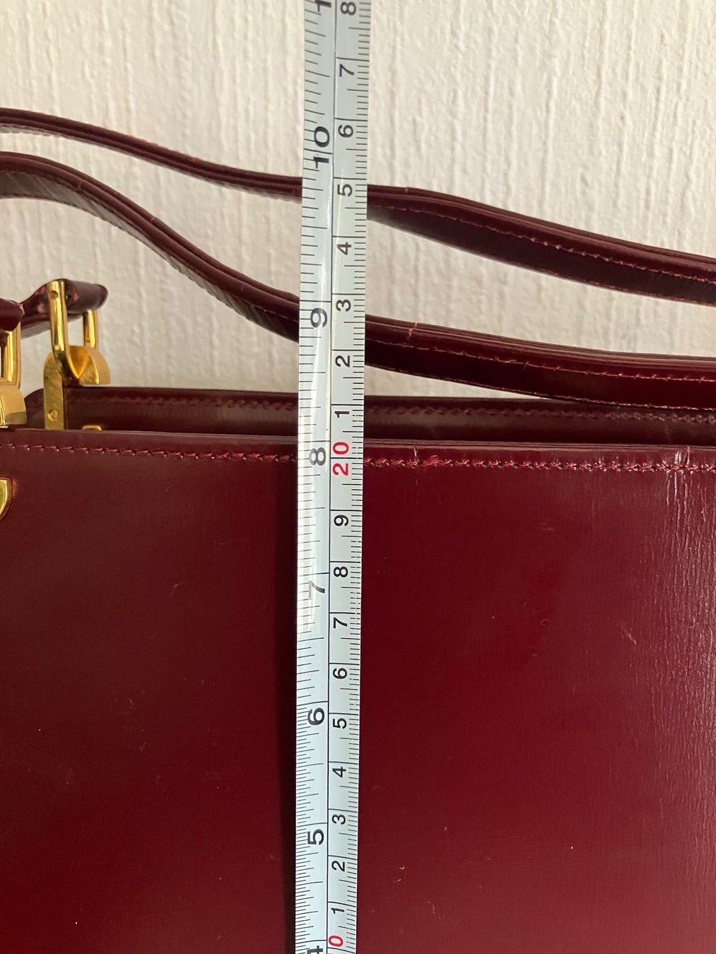 Borse da donna: Sac à main bordeaux vintage chic – Usato da Peseux venduto da Cresus27 6