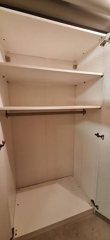 Armoires: Kleiderschrank weiss – D'occasion à Langnau i. E. par 3550fdi 1