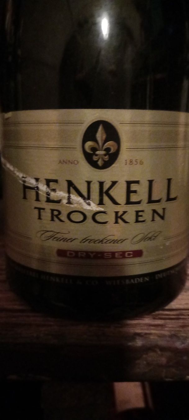 Vino: Henkell trocken dry-sec – Nuovo (secondo la descrizione) da Le locle venduto da juliensaran